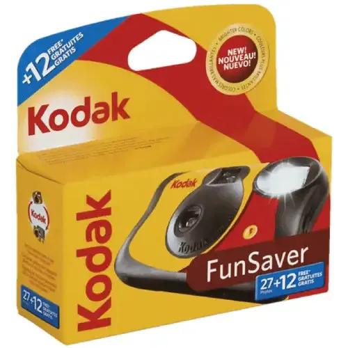 Kodak FunSaver One-Time-Use Disposable 35mm Film Camera with Flash (ISO 800)