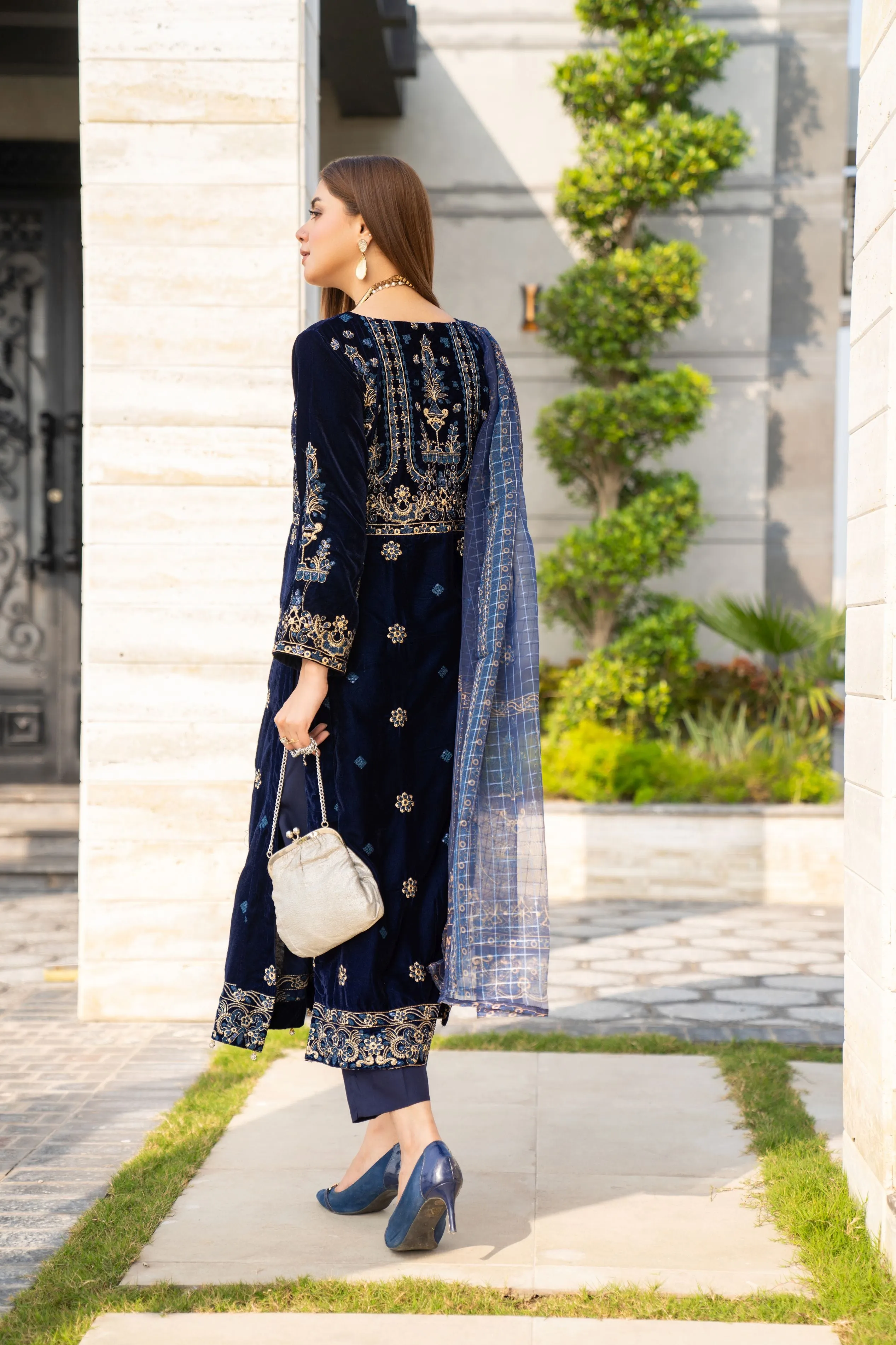 VOGUE VISTAS VELVET EMBROIDERED DRESS BY ZAIWA ZB5